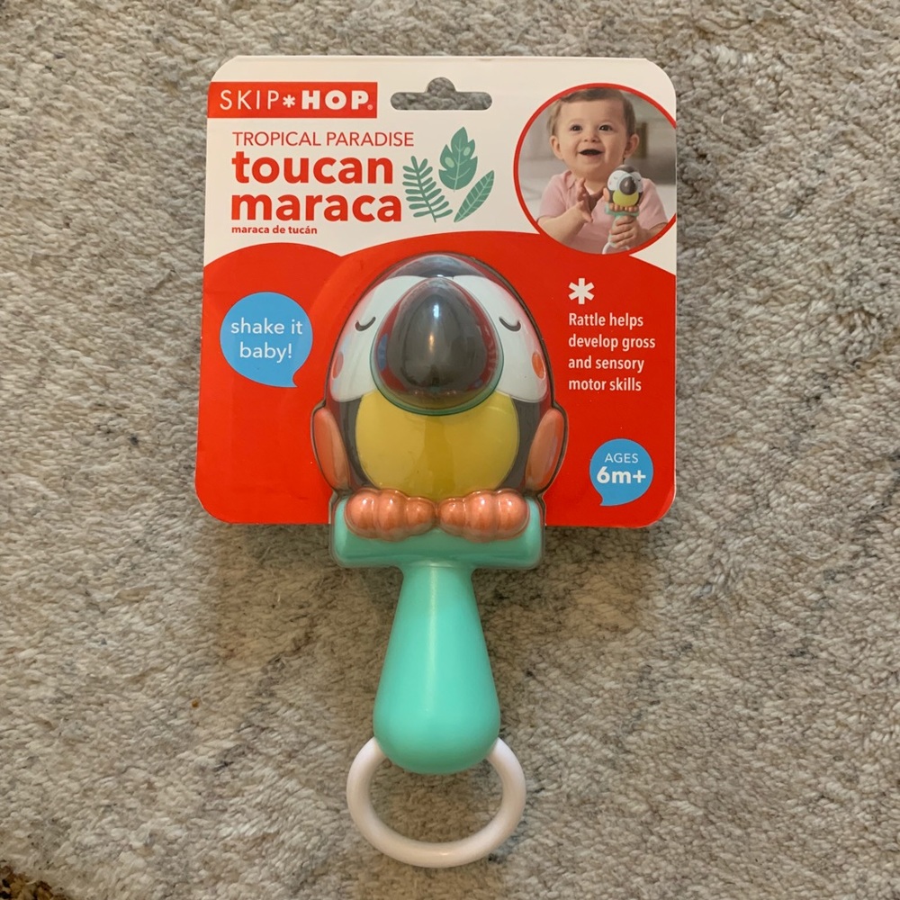 Skip hop toy rattle NWT